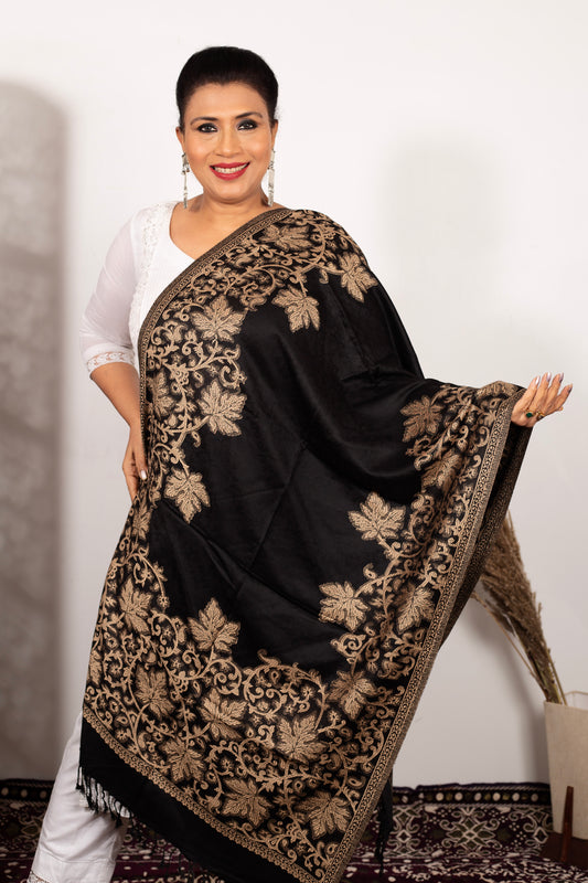 Elegant Eska Stole – Handcrafted Silk Shawl with Intricate Gold Zari Embroidery