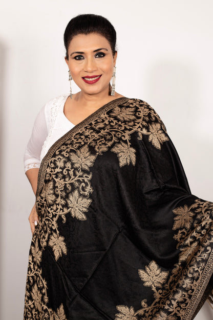 Elegant Eska Stole – Handcrafted Silk Shawl with Intricate Gold Zari Embroidery