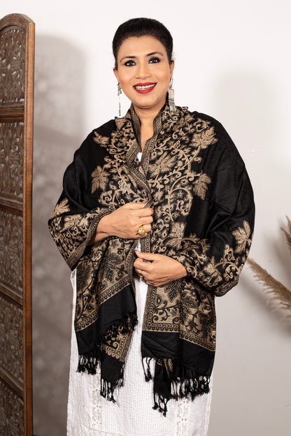 Elegant Eska Stole – Handcrafted Silk Shawl with Intricate Gold Zari Embroidery