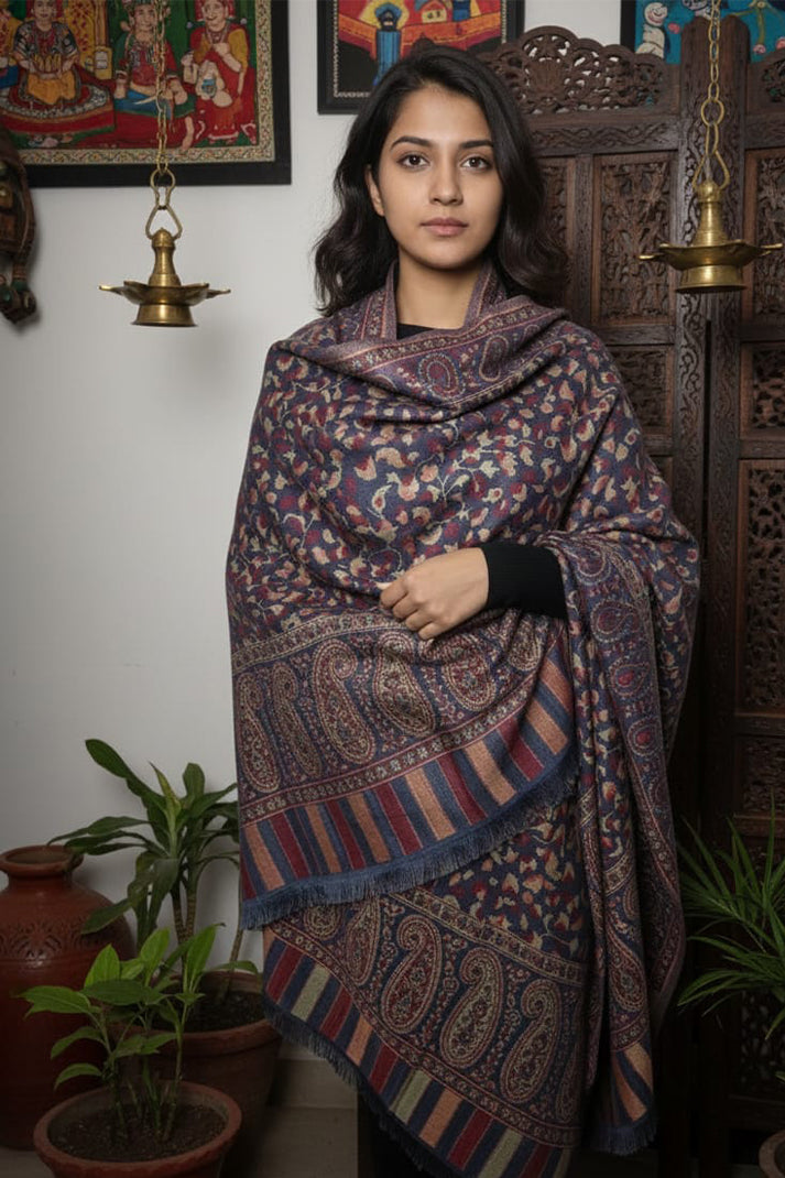 "Grey Kani Shawl – Luxurious Handwoven Kashmiri Elegance"