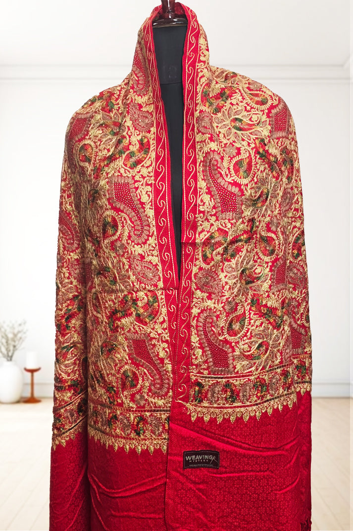 Red Aari Wedding Shawl – Elegant Hand-Embroidered Bridal Wrap