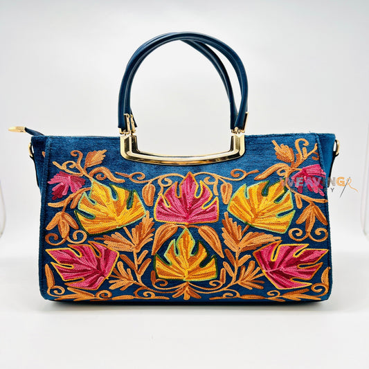 Midnight Majesty: Elegant Hand-Embroidered Velvet Purse