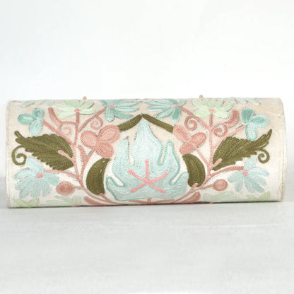 White Lagdi Patta Shawl & Duffle Bag Combo – Lohri Special Offer