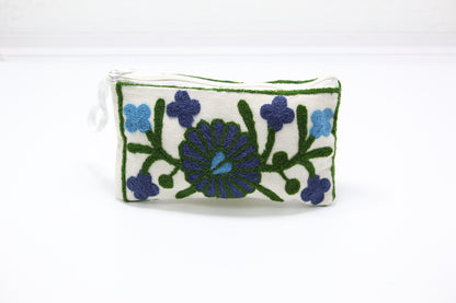 Pouch Glam: Handmade Embroidered Pouch