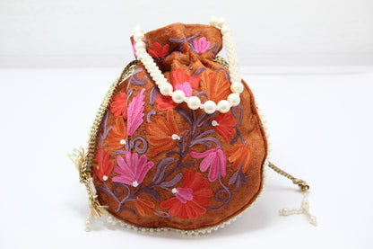 Potli Heirlooms: Handmade Embroidered Potli