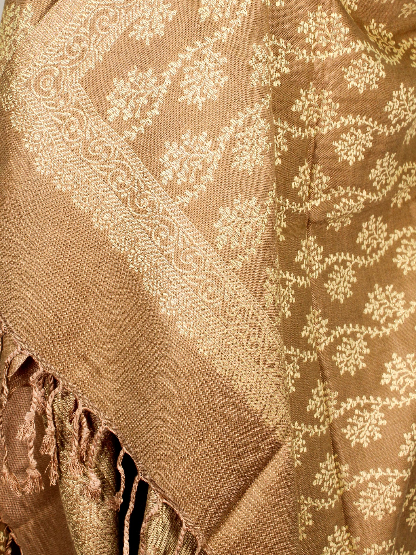 Timeless Luxury Kashmiri Zari Embroidered Pashmina