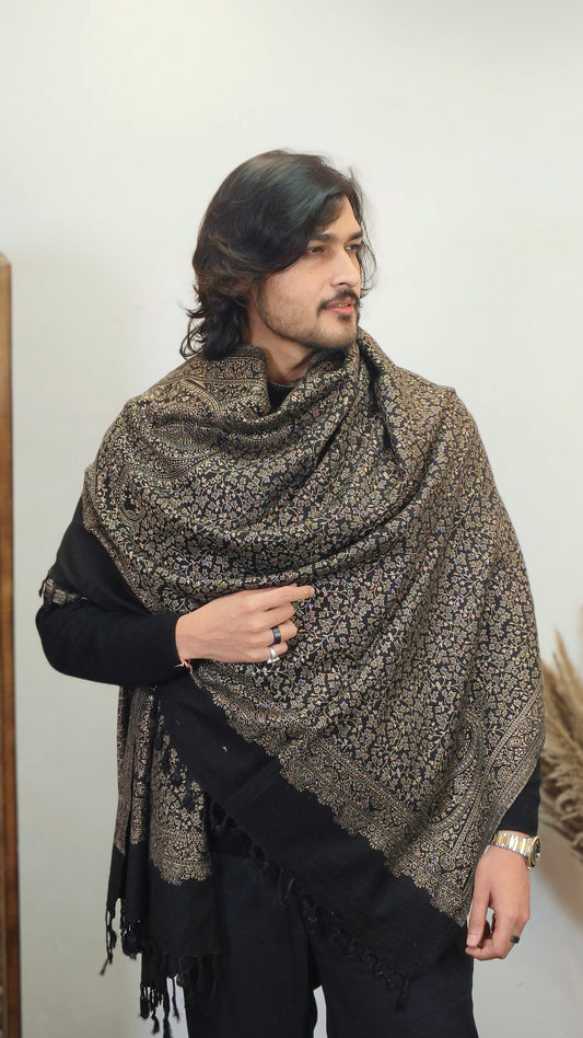 Weaving Mystery: Zari Shawl for Men – Crafted with Exquisite Kashmiri.