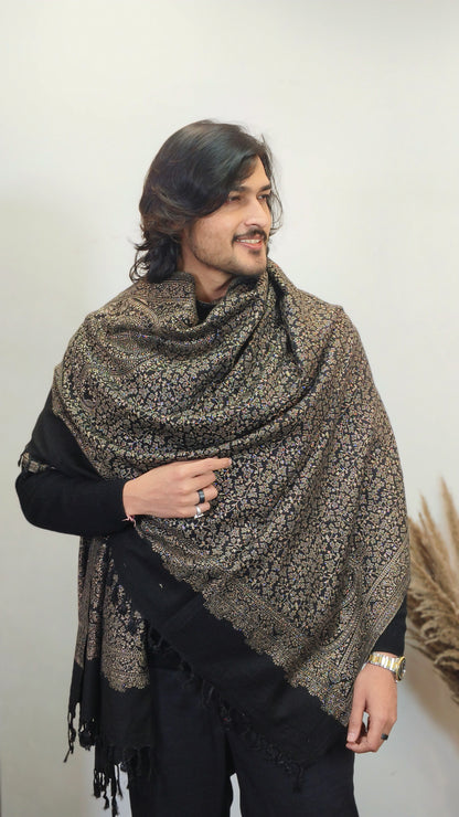 Weaving Mystery: Zari Shawl for Men – Crafted with Exquisite Kashmiri.