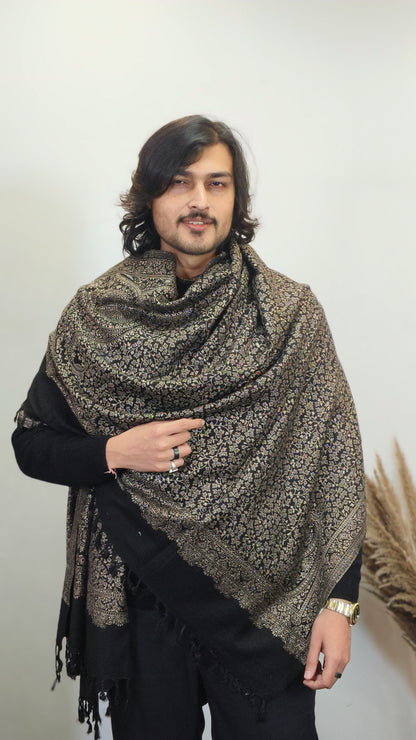Weaving Mystery: Zari Shawl for Men – Crafted with Exquisite Kashmiri.