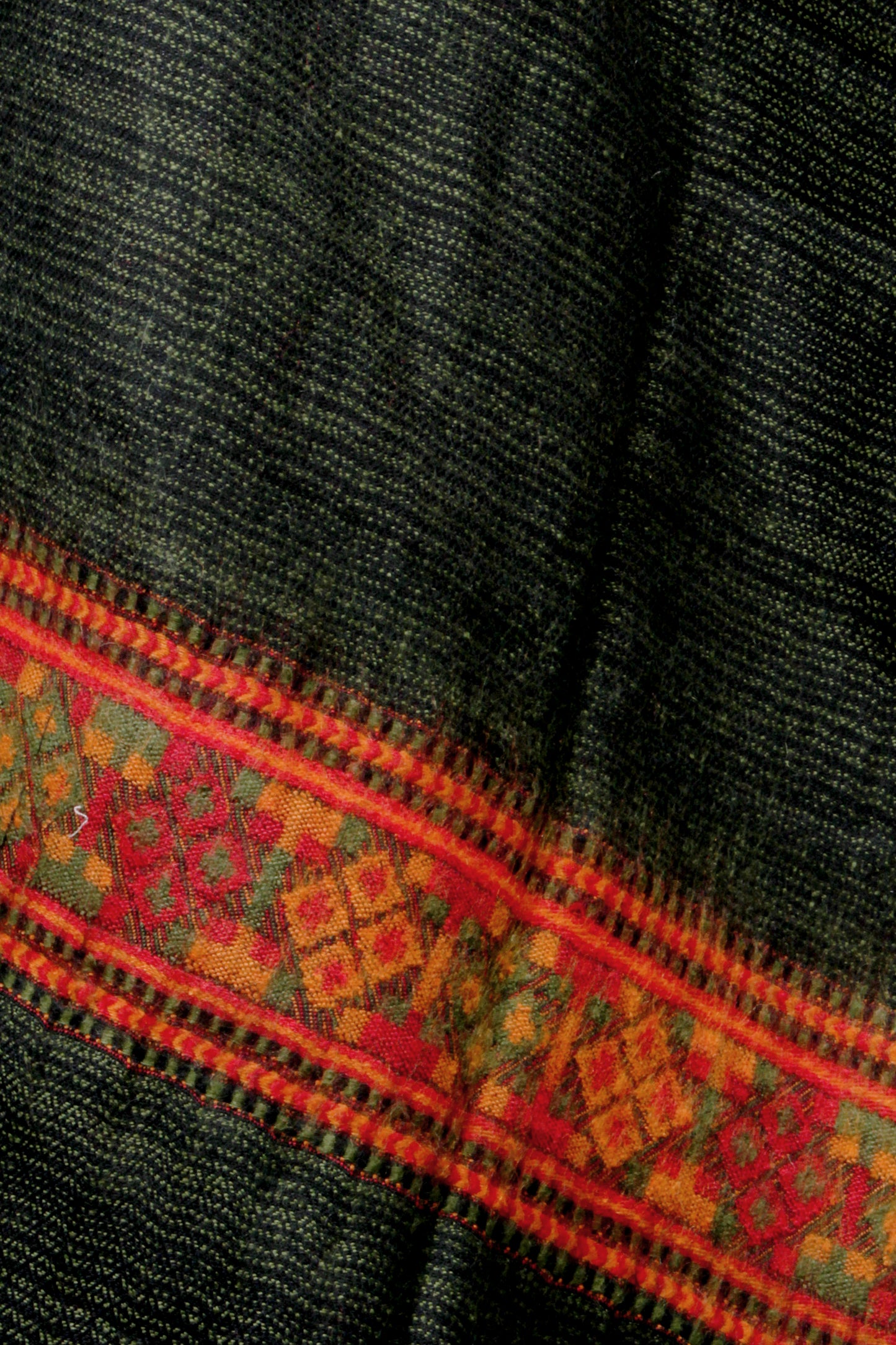 Handwoven Tibetan Shawl from Kashmir – Unique Craftsmanship