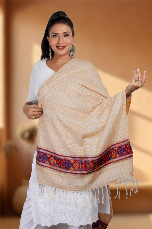 The Tibbat Shawl is crafted for those who cherish warmth and elegance, merging premium wool with the unique heritage of Tibetan designs.