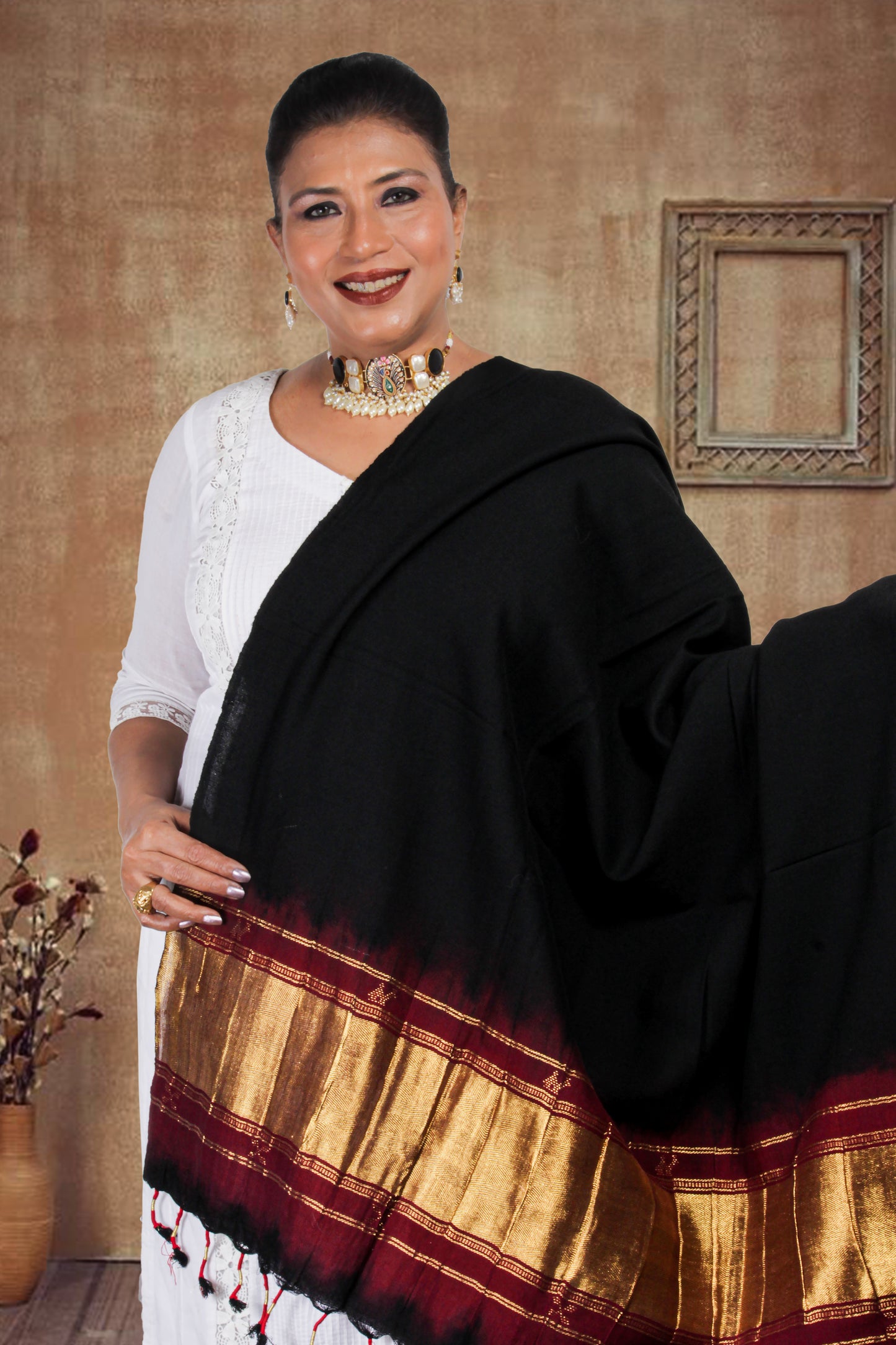 Kugdi Shawl – Exquisite Hand Embroidered Kashmiri Wool Shawl with Traditional Kugdi Design