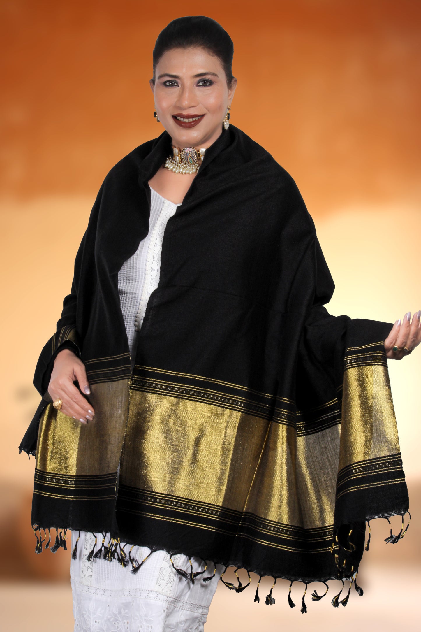 Kugdi Shawl – Luxurious Kashmiri Hand-Embroidered Woolen Shawl with Beautiful Kugdi Patterns