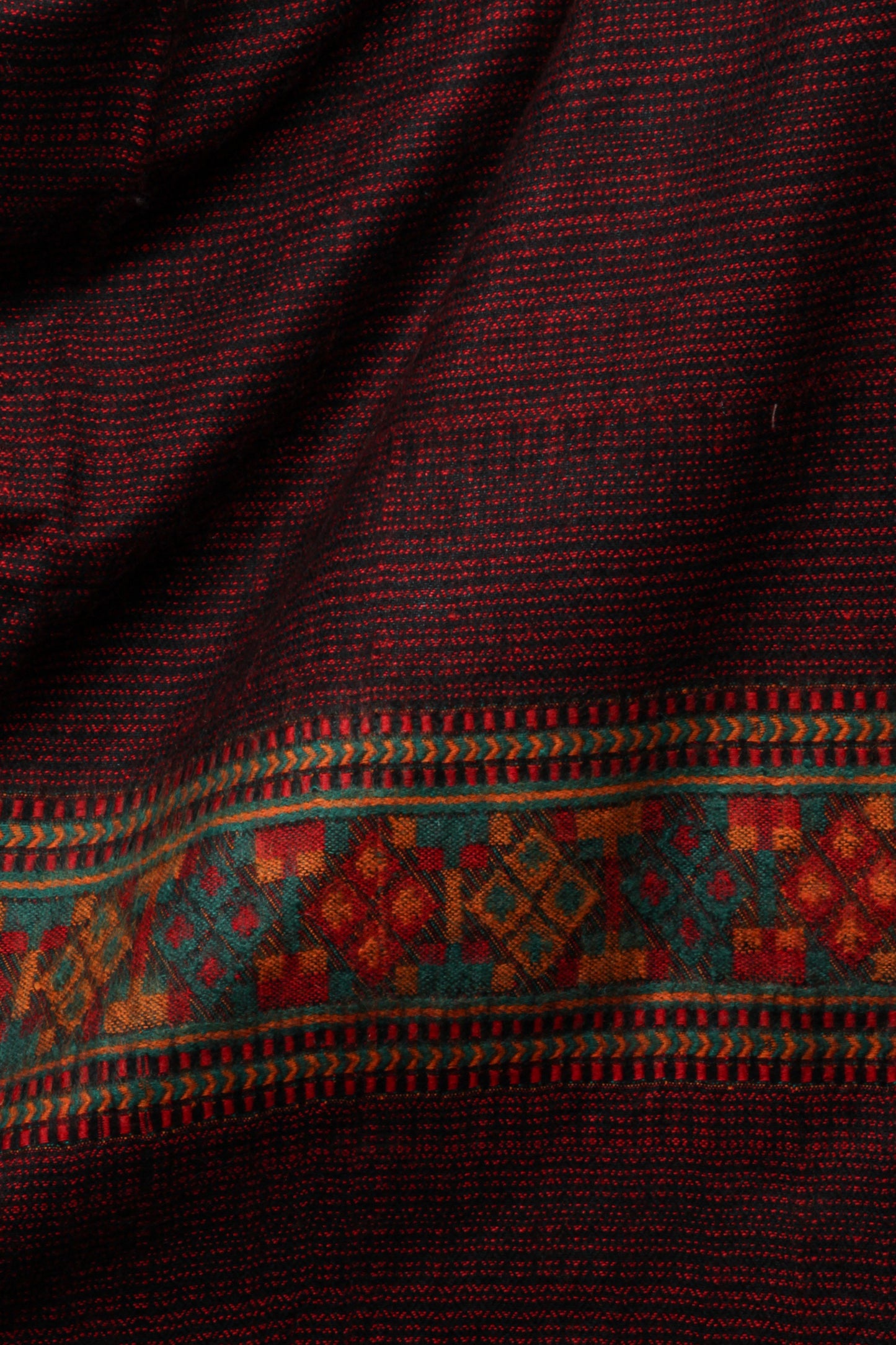 Tibetan Shawl – Handwoven Shawl with Rich Tibetan Embroidery, Elegant and Full of Cultural Charm