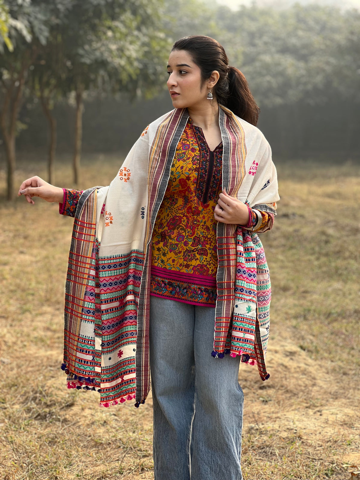 Kutch Woollen Shawl-Hand Embroidered Kutch Wool Shawl, Perfect for Gifting.
