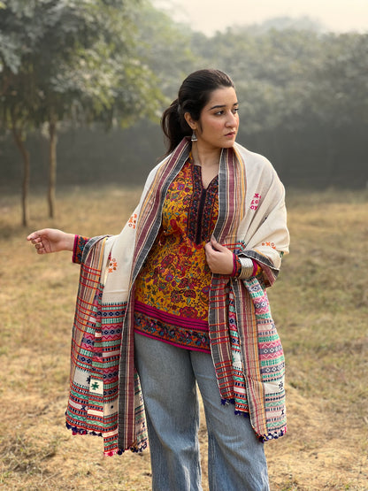 Kutch Woollen Shawl-Hand Embroidered Kutch Wool Shawl, Perfect for Gifting.