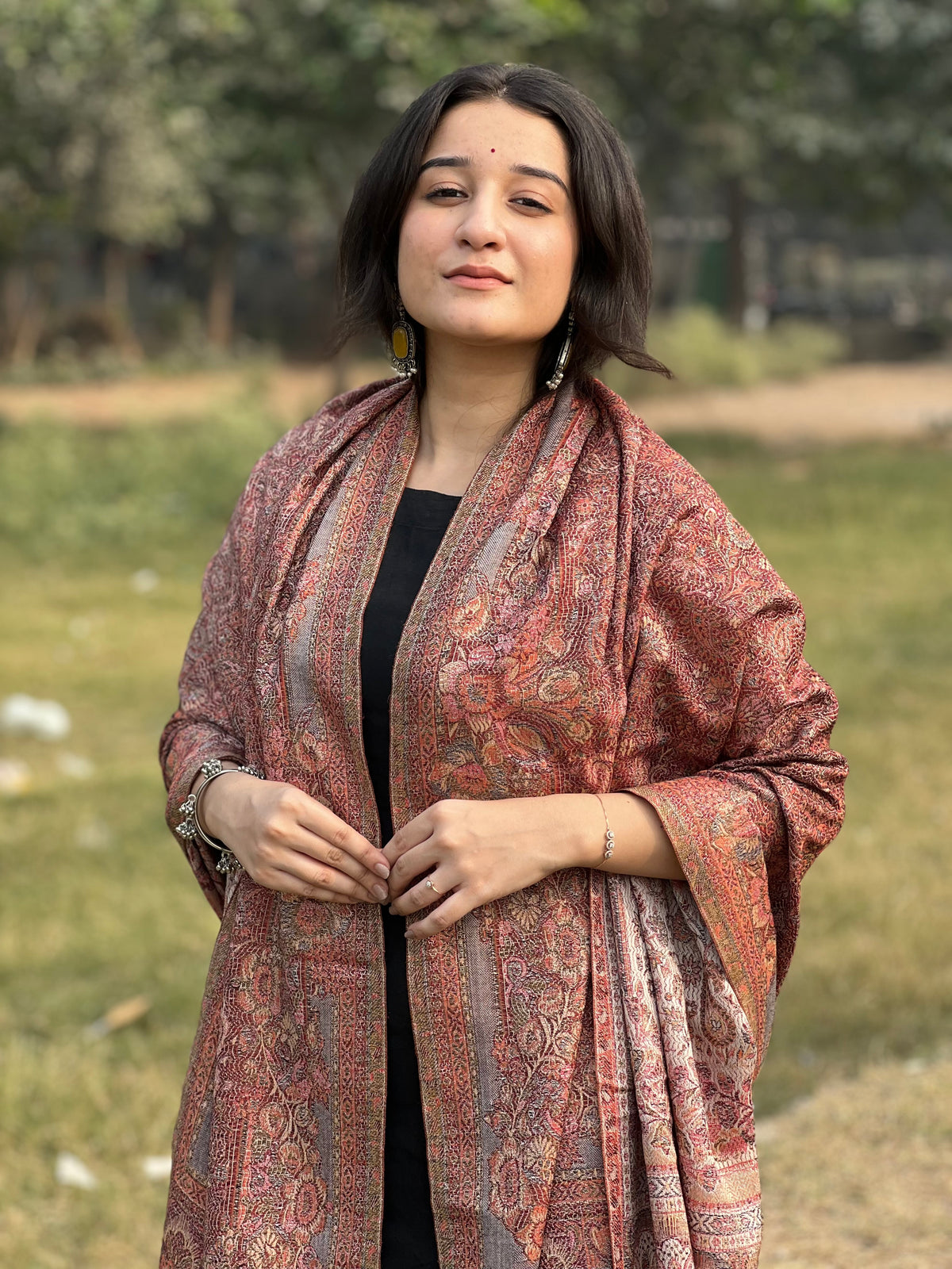 Brown Jacquard Shawl – Elegant, Timeless & Luxuriously For Women.