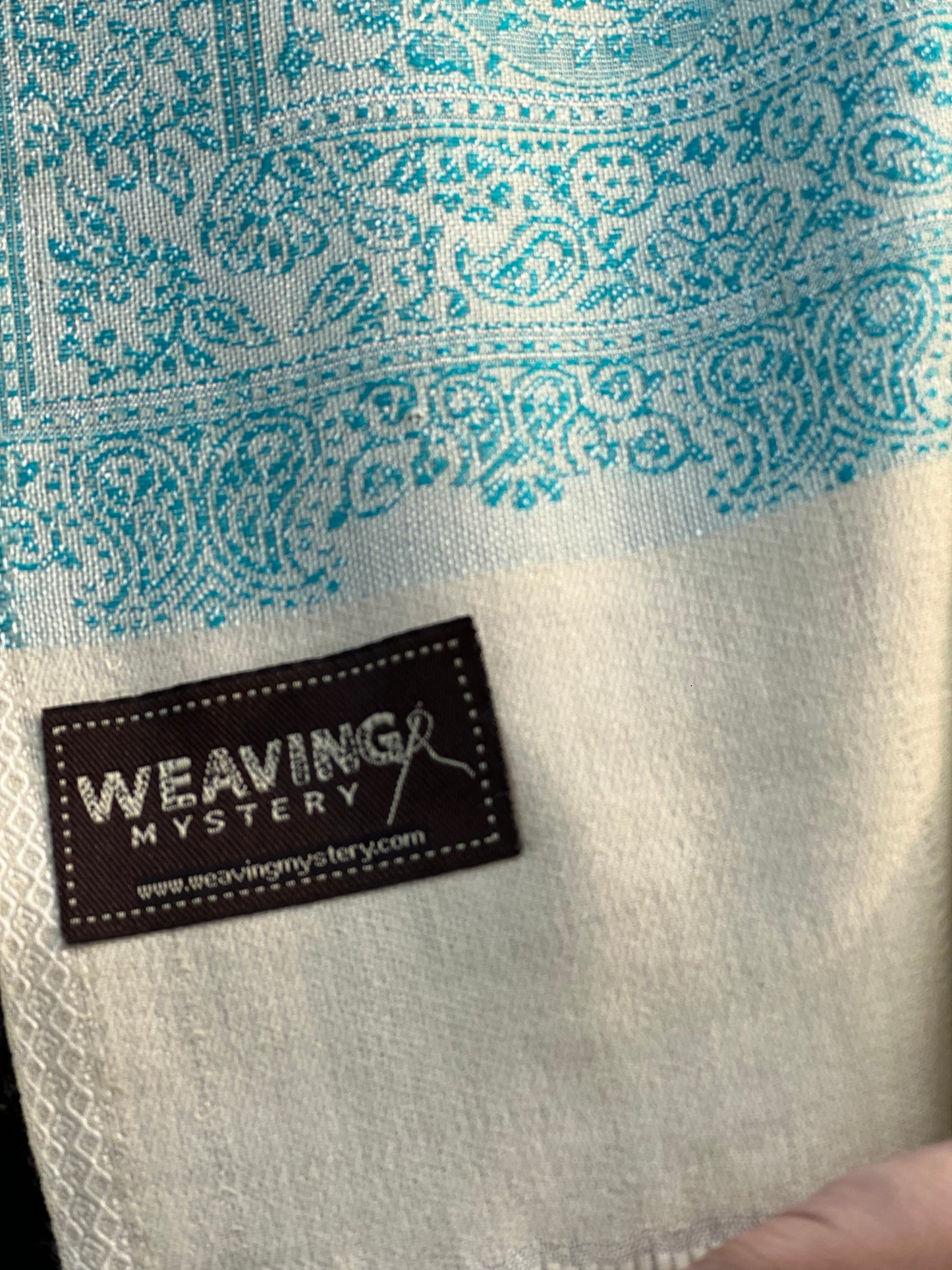 Blue jacquard Stole – Elegant Weave, Timeless Style