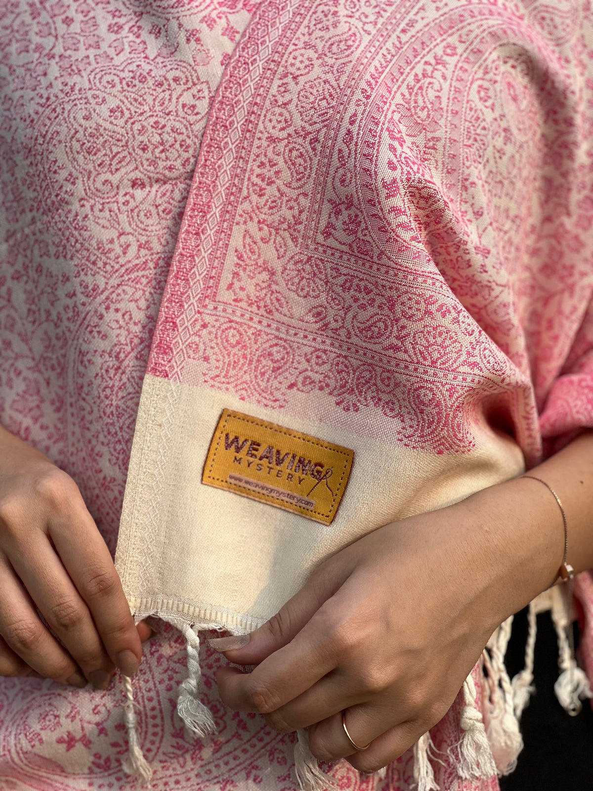 Pink Jacquard Stole for woven.
