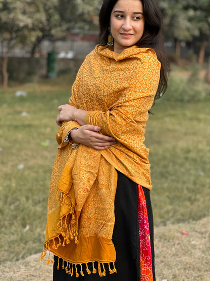 Mustered silk jacquard  stole for woven .