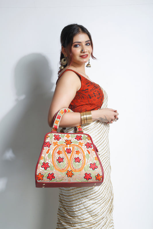 Hand Embroidery Handbag: Classic Elegance