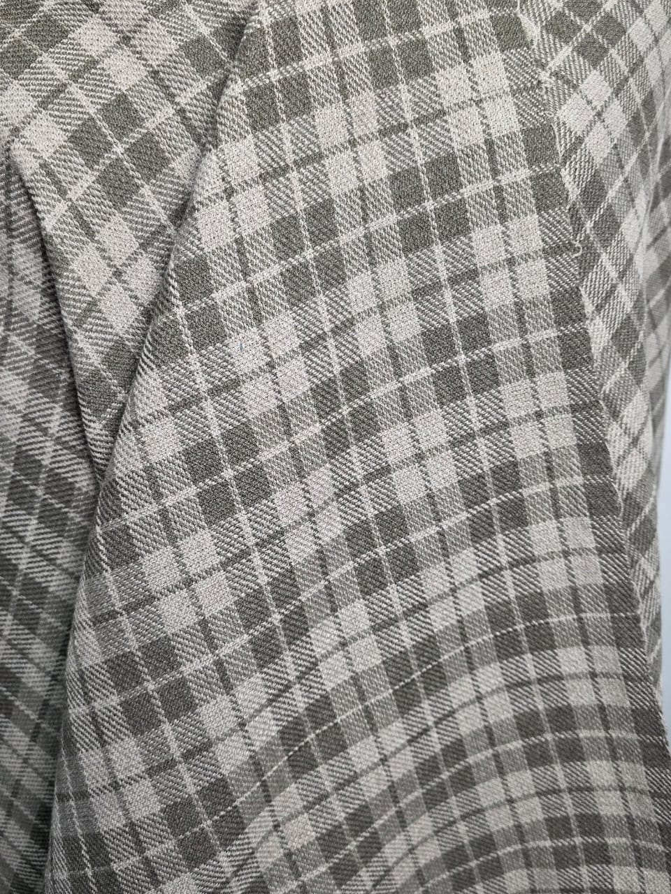 Greyish Men’s Loyi Shawl(2.5mtrs) – Classic Winter Elegance