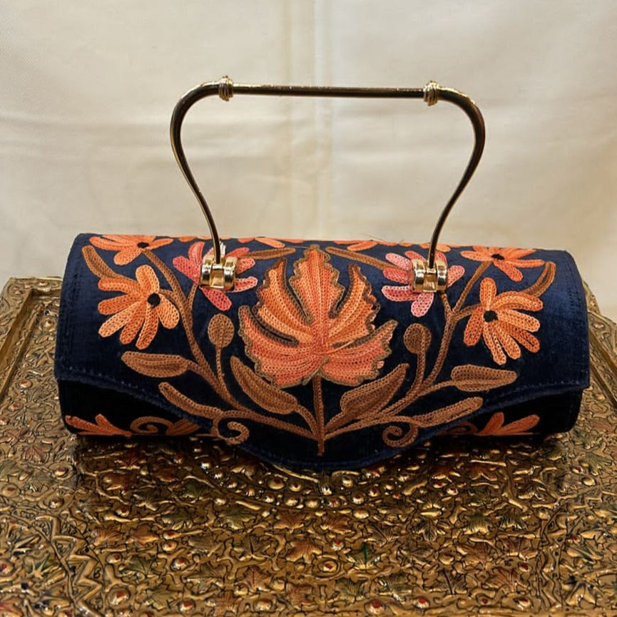 Ensemble Embroider Adventure Bag Handbag